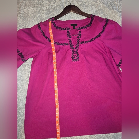 Magenta Embroidered Women's Top Size M - Picture 8 of 11